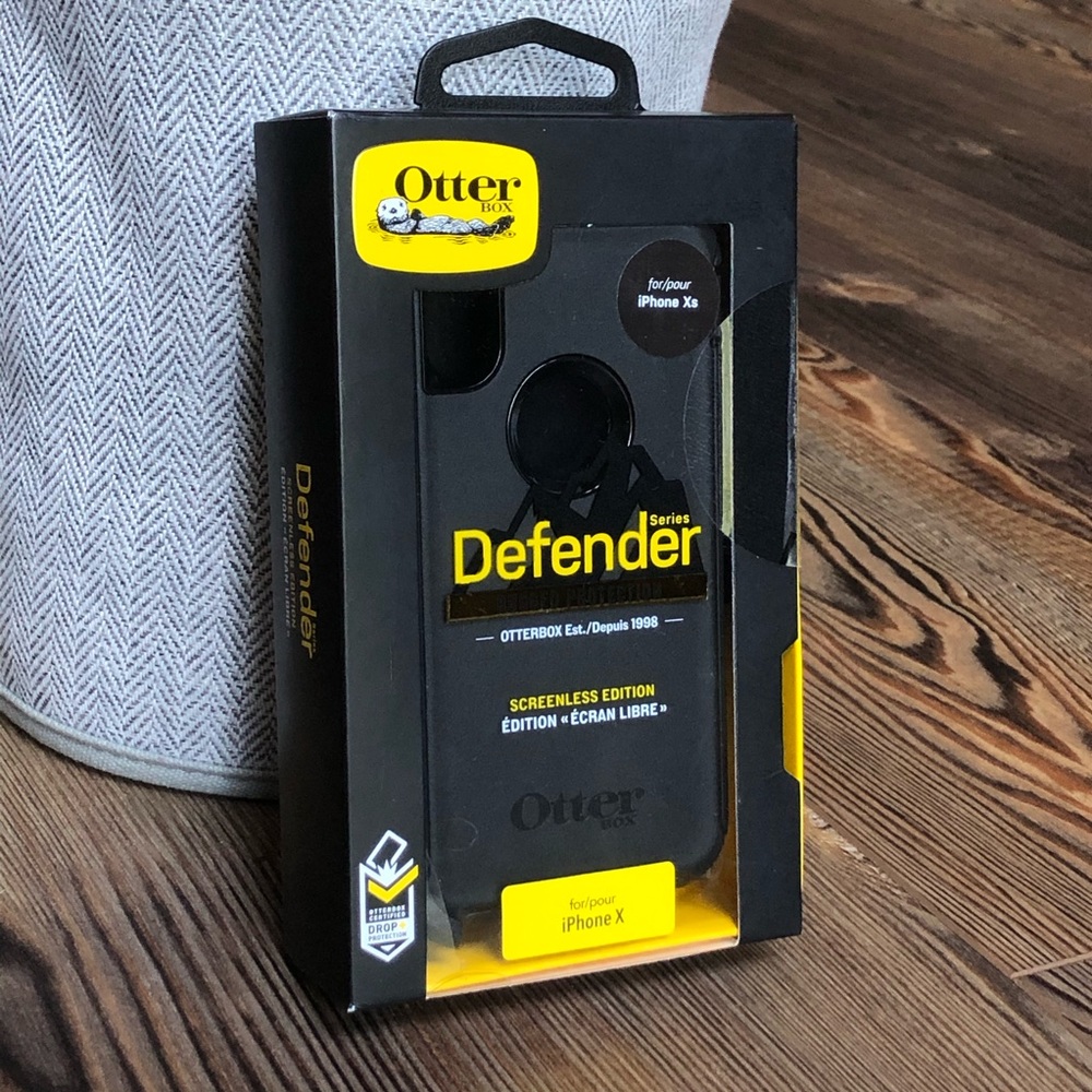 🦦NEW OtterBox iPhone X phone case - Black